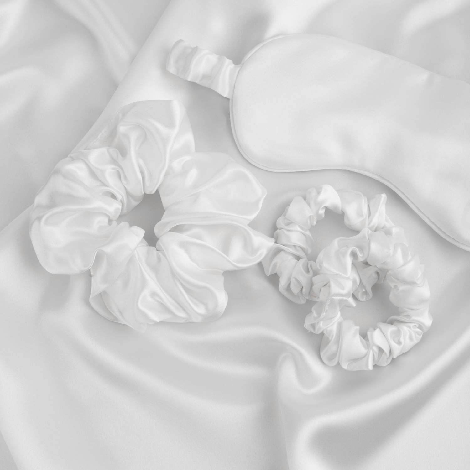 Подарочный набор из шелка Soft Box White наволочка маска для сна резинкидля волос - купить в Москве, цены на Мегамаркет
