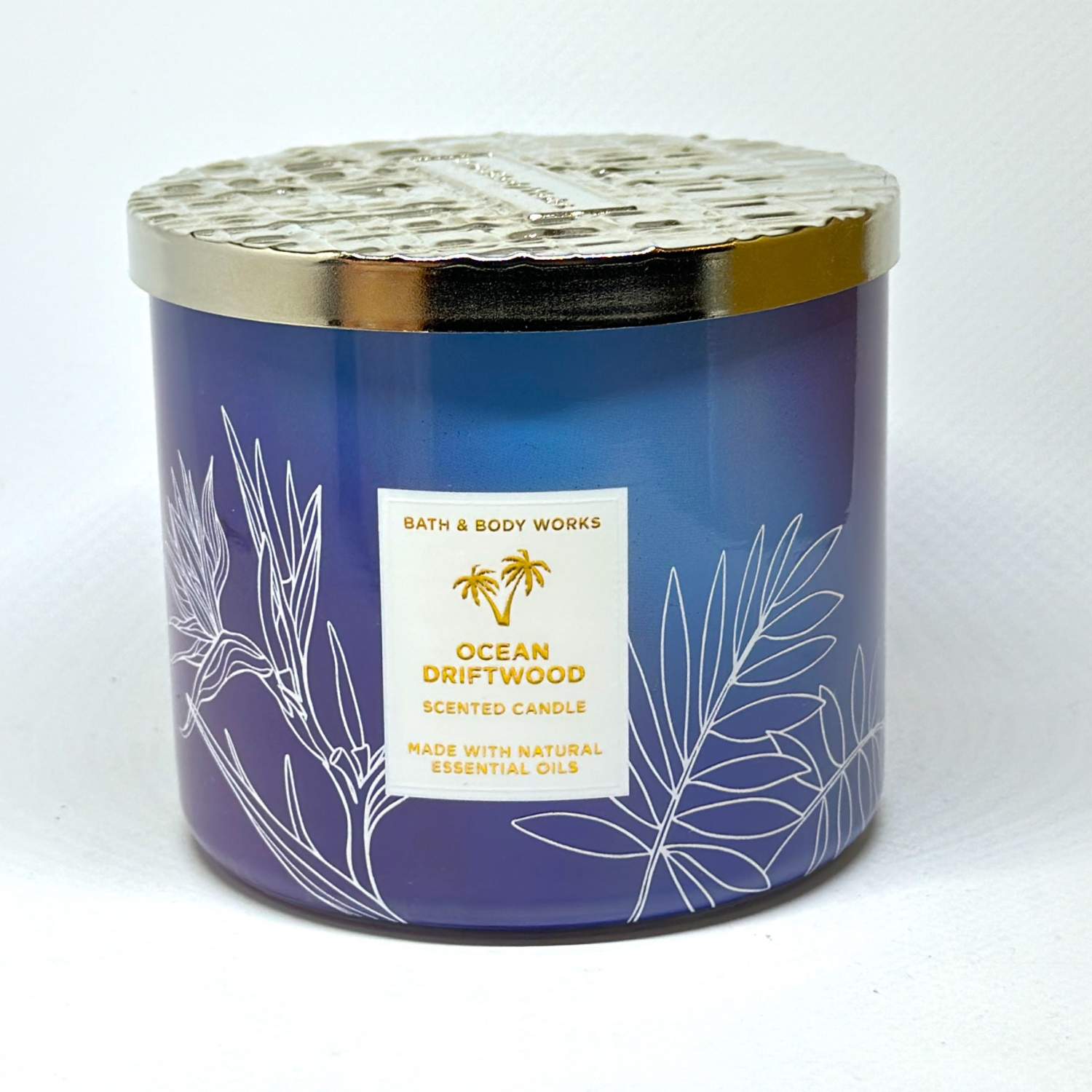 Свеча ароматическая Bath and Body Works Ocean Driftwood с 3-мя фитилями -  купить в ип Крошкин РС, цена на Мегамаркет