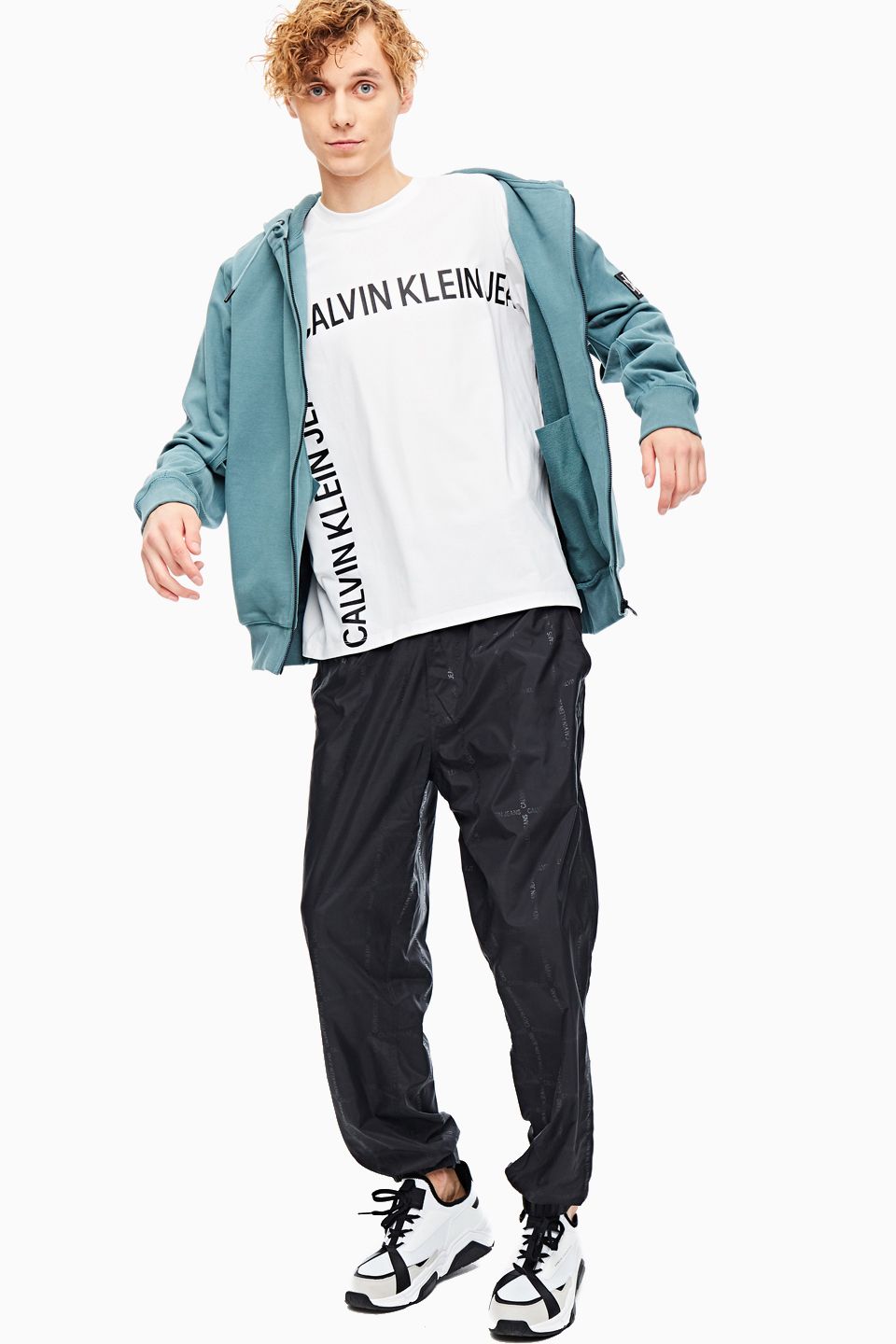 YAF0 Calvin Klein Jeans 