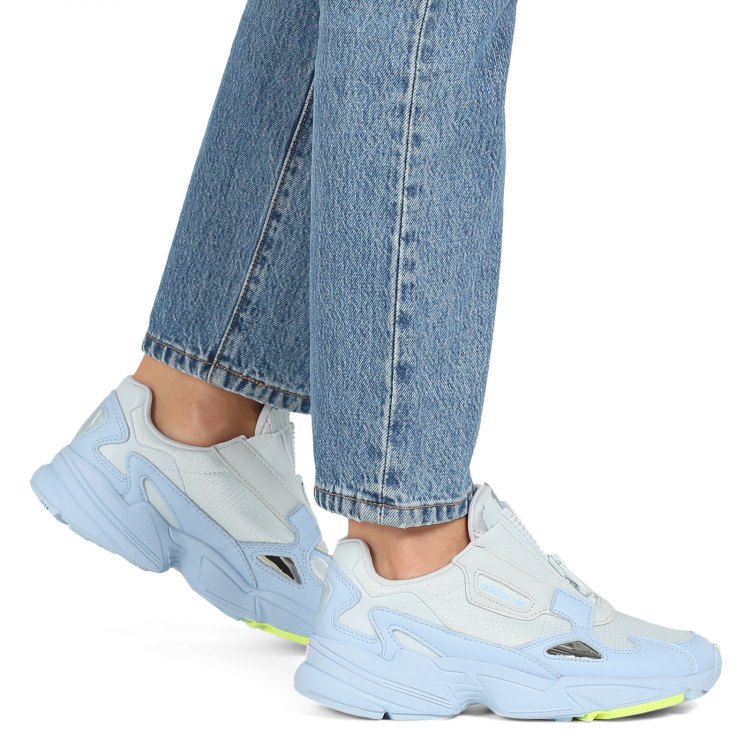 Adidas falcon in outlet zip