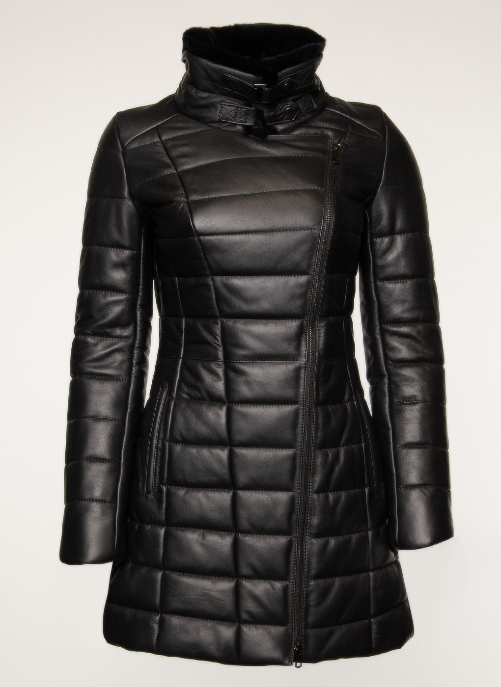 Кожаная куртка женская Imperiafabrik 1633772 черная 46 RU