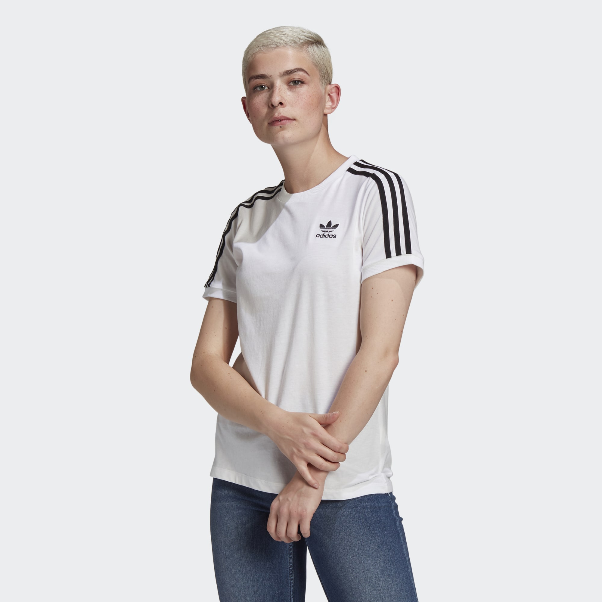 Футболка женская Adidas GN2913 белая 34 DE - купить в Москве, цены на Мегамаркет | 100030431115