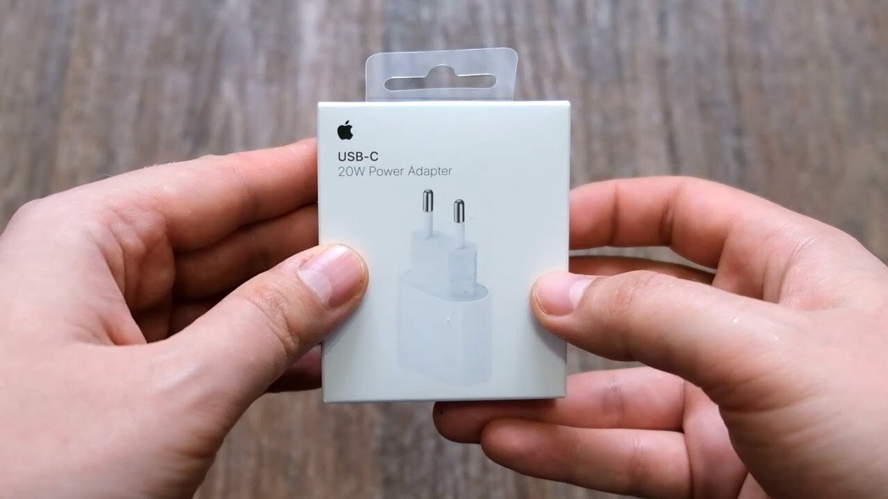 Блок iphone 12. Apple USB-C 20w Power Adapter. USB C Adapter Apple 20 w. Зарядное устройство для Apple 20w оригинал. Зарядное устройство Apple 20w USB-C Power Adapter.