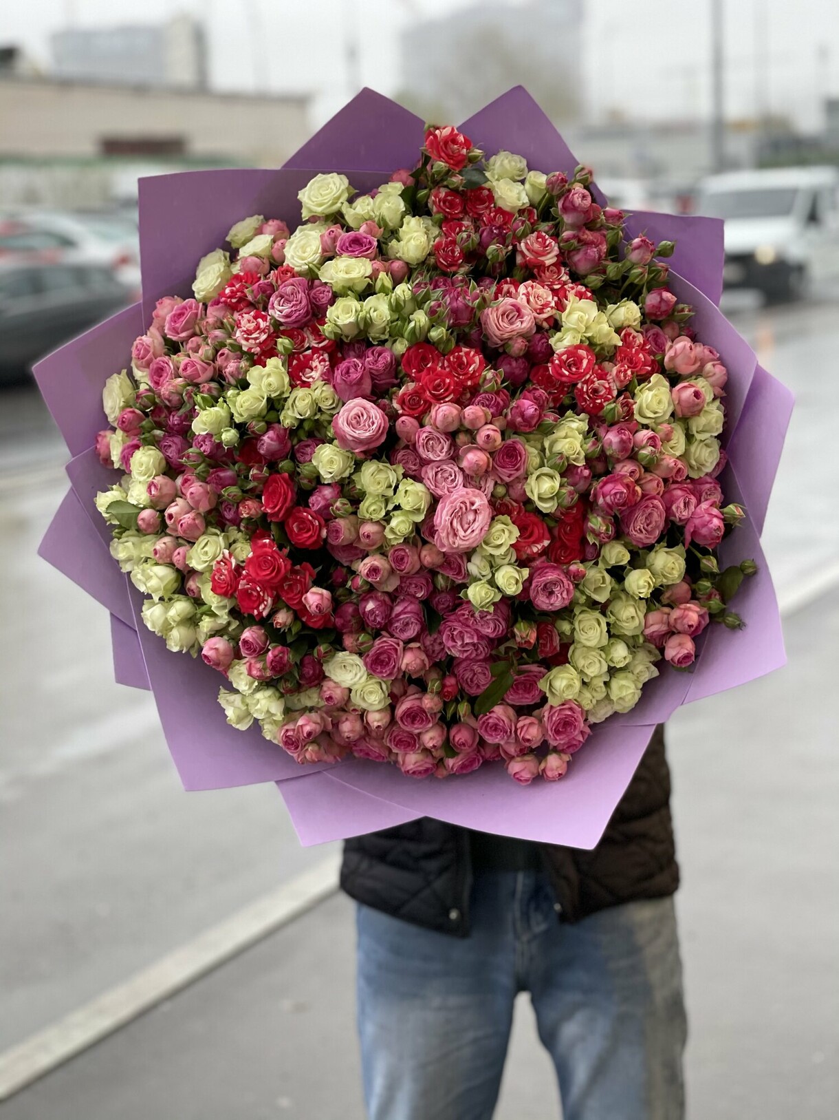 Букет из кустовых роз