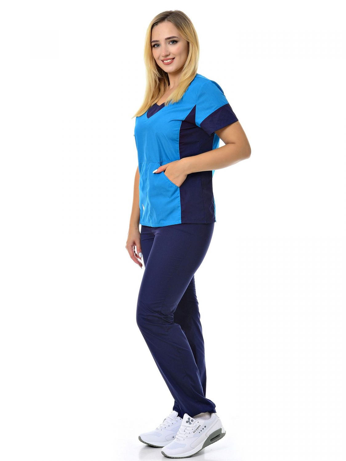 Костюм медицинский женский MedicalWear Киса 124 зелёный 42 RU