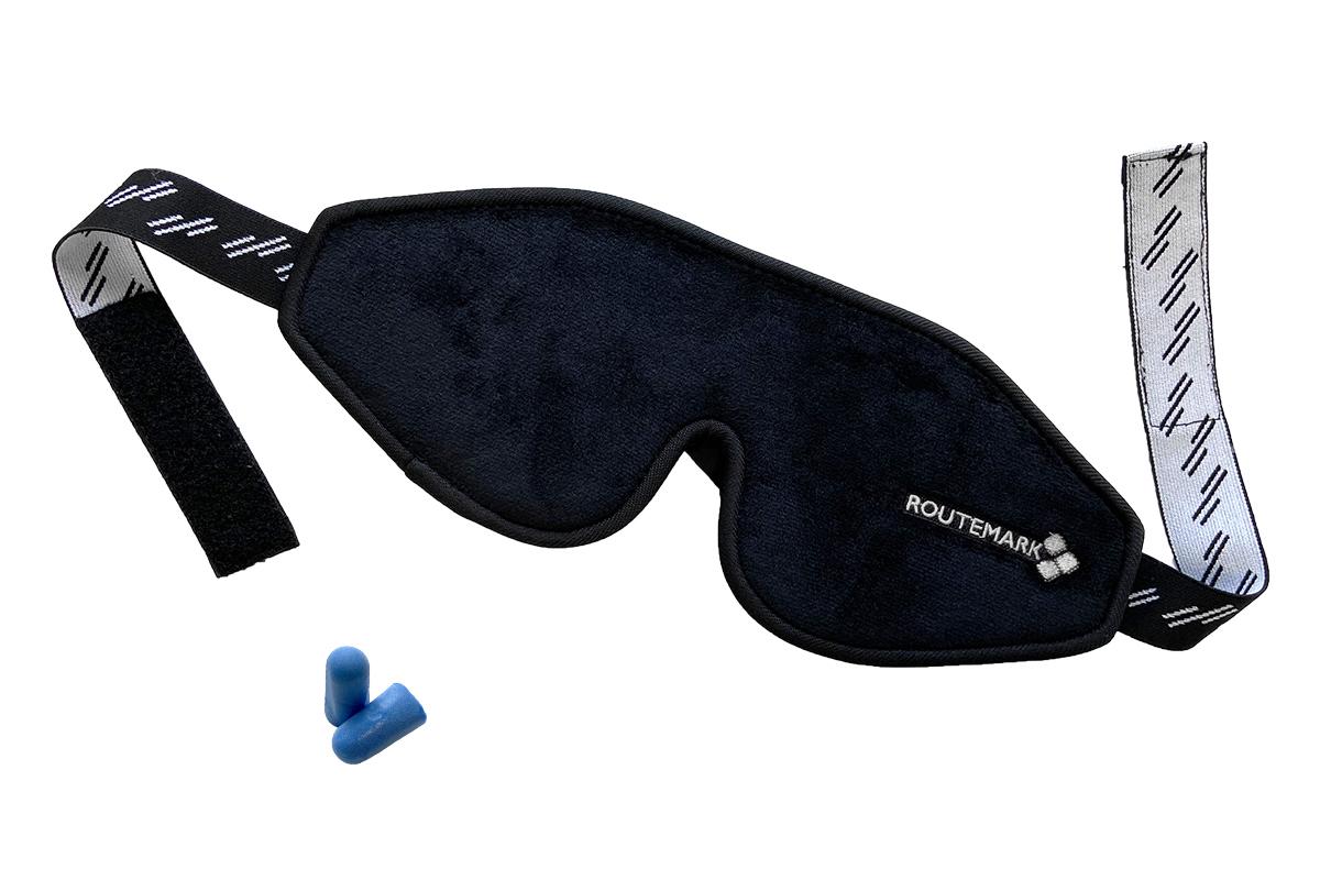 Маска для сна Routemark 3D Эволюция черная