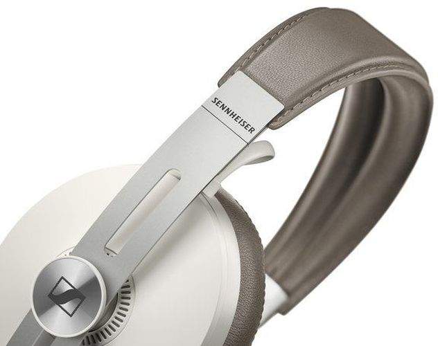 Momentum 3 wireless sandy white sale