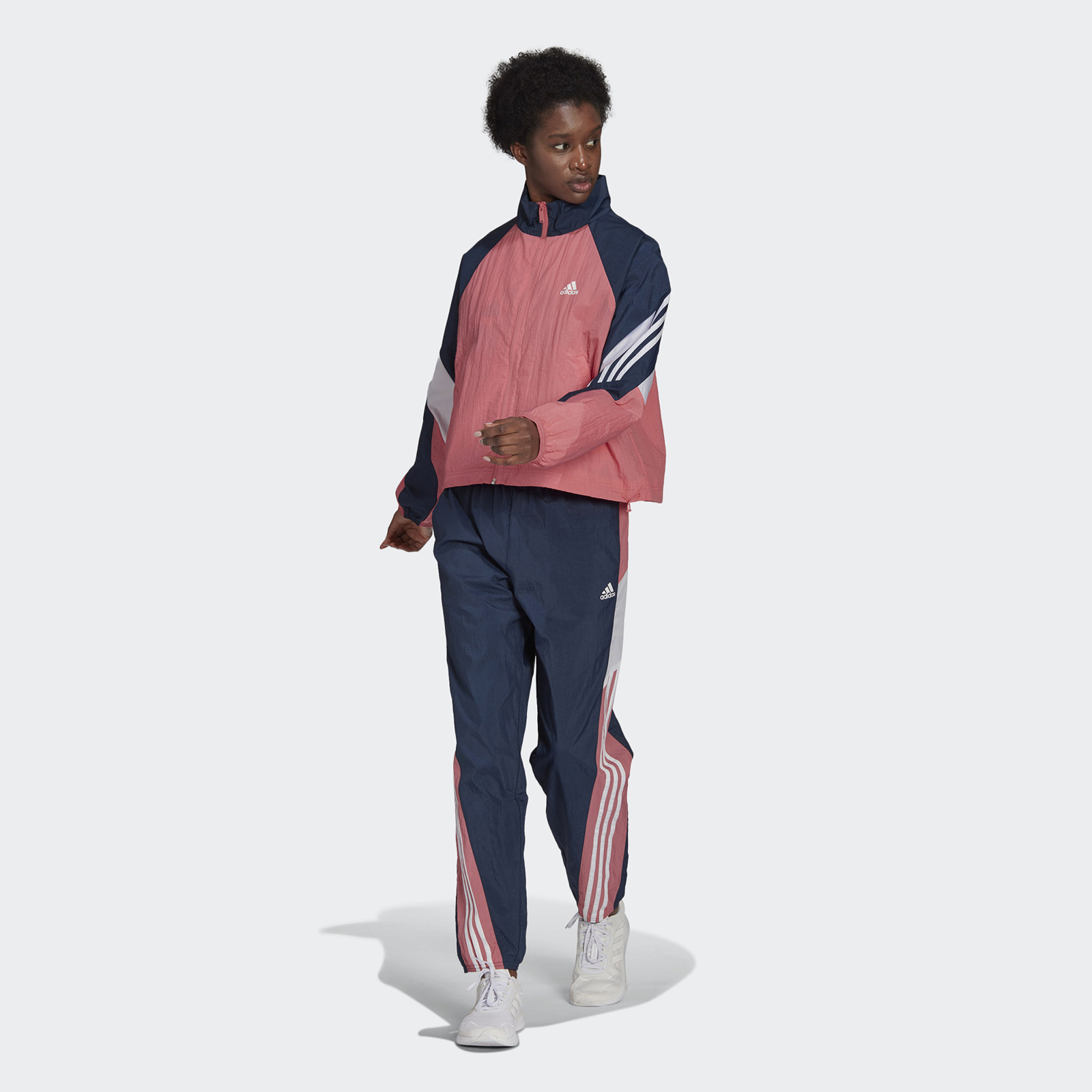 Костюм женский Adidas W TS WVN GAMETI розовый M - купить в Москве, цены на  СберМегаМаркет