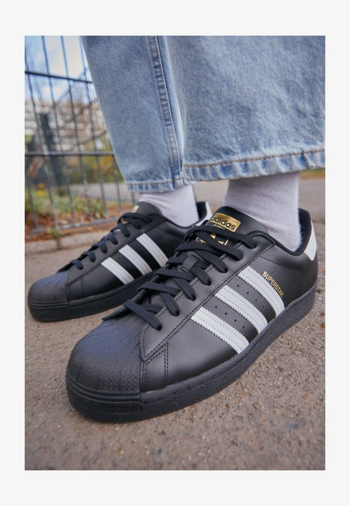 adidas gazelle silver green womens adidas Superstar 82 Core Black White 9.5 main image 0
