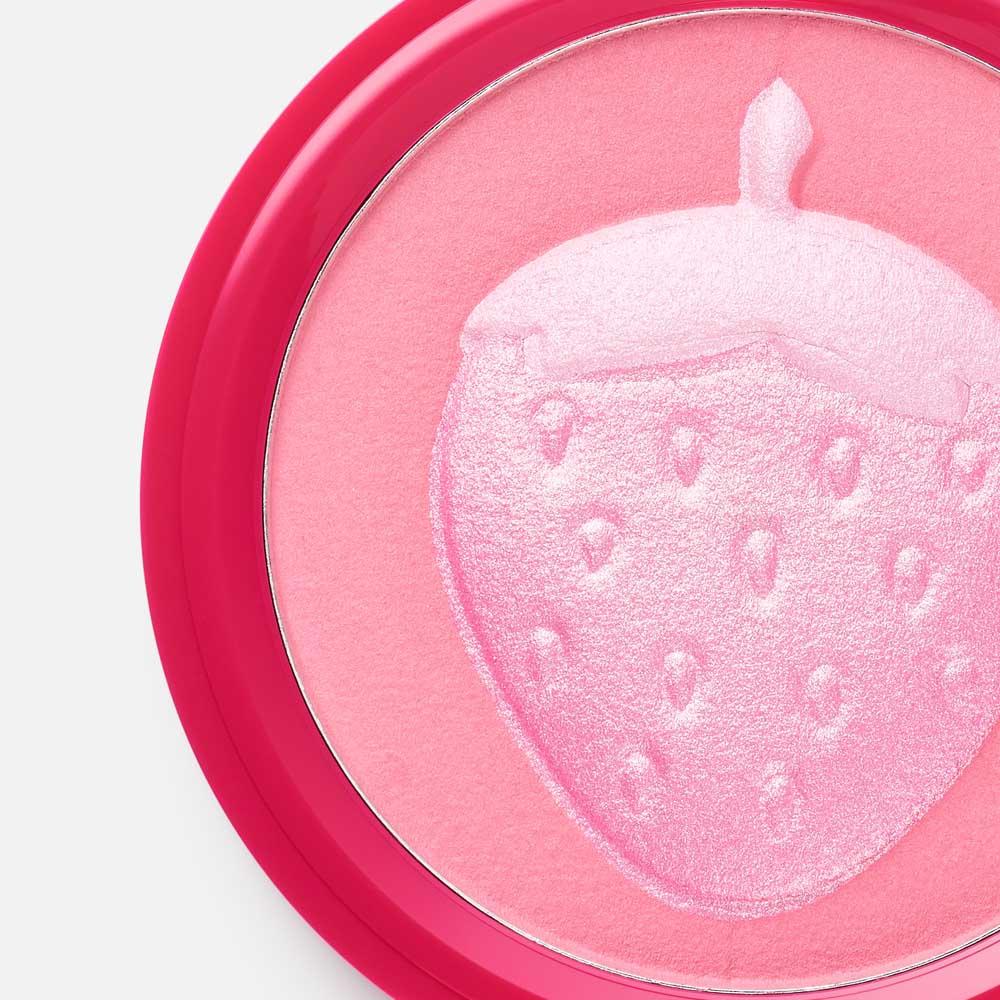 I Heart Revolution Fruity Blusher Strawberry