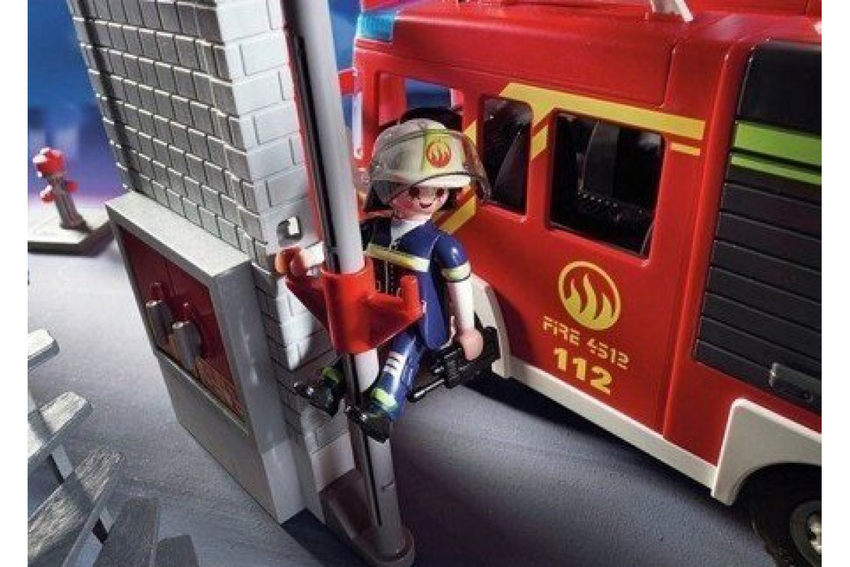 Конструктор Playmobil Пожарная станция с пожарной машиной, арт.9052, 130  дет. – купить в Москве, цены в интернет-магазинах на Мегамаркет