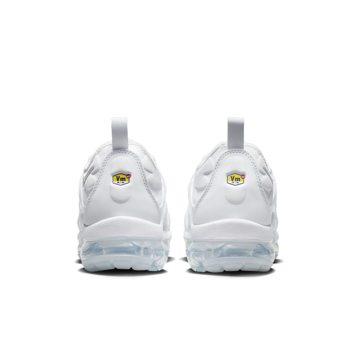 Mens white vapormax plus online