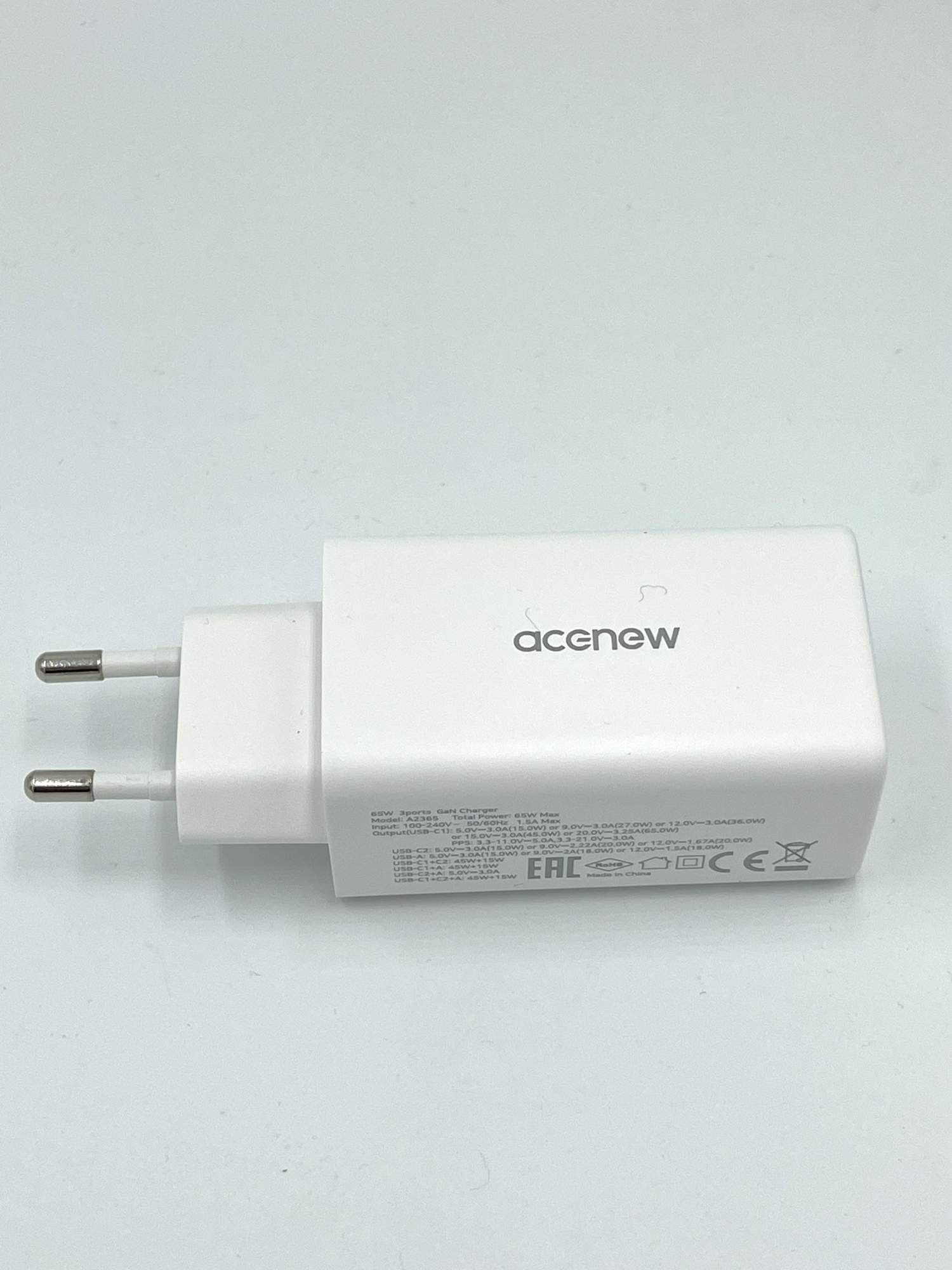 Сетевое зарядное устройство с 3 выходами Acenew 65w GAN USB (A+2C) белый,  купить в Москве, цены в интернет-магазинах на Мегамаркет