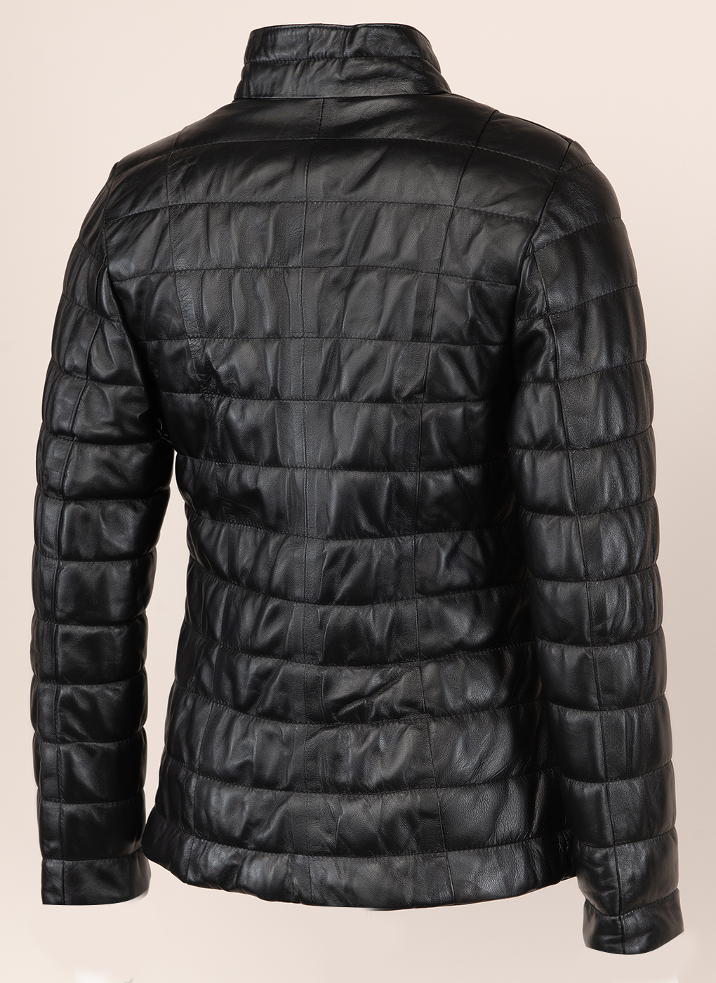 Кожаная куртка женская Каляев 156060 черная 48