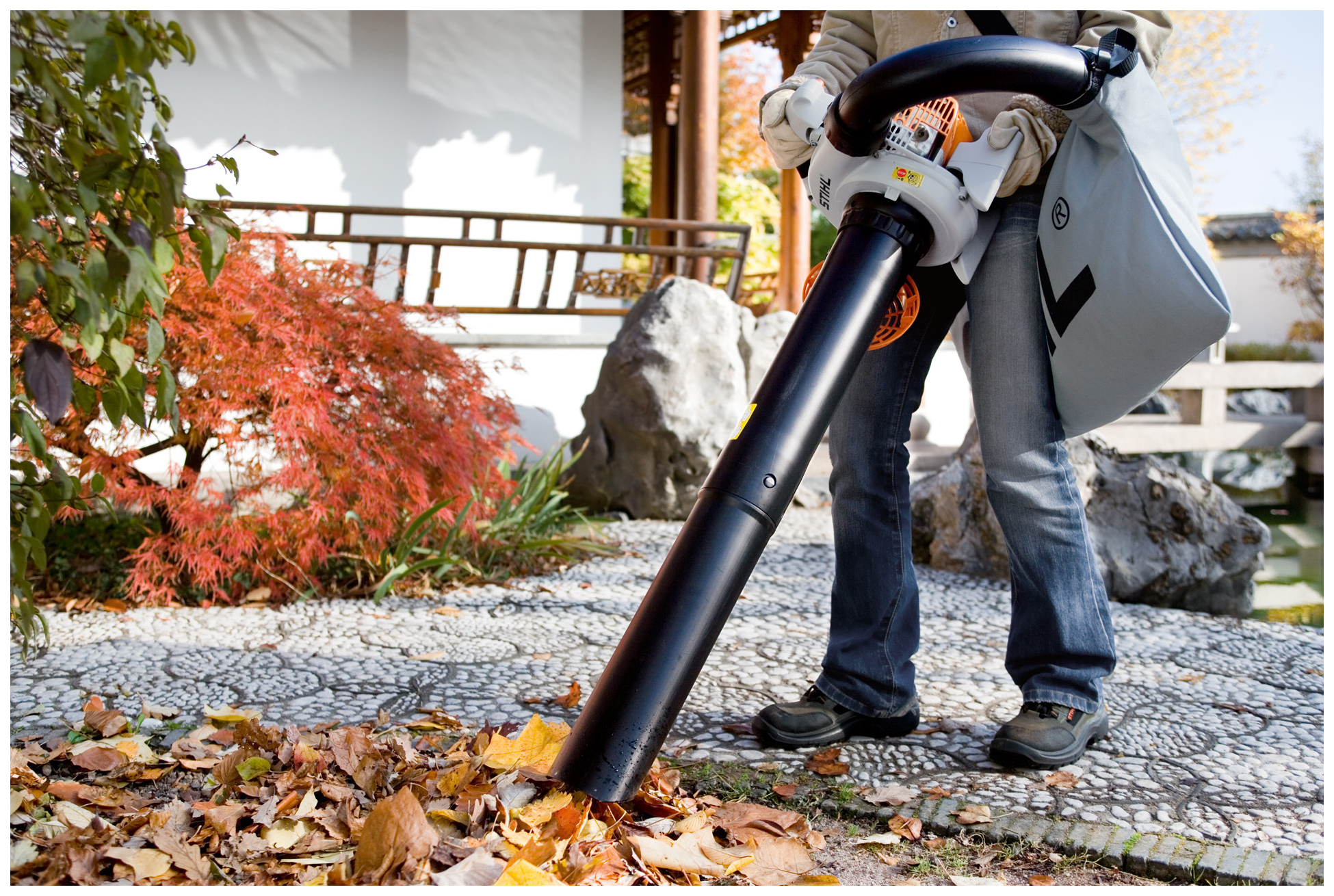 Воздуходувное устройство. Воздуходувка бензиновая Stihl sh86. Всасывающий измельчитель Stihl sh 56. Воздуходувка штиль sh 86. Садовый пылесос Stihl sh 86.