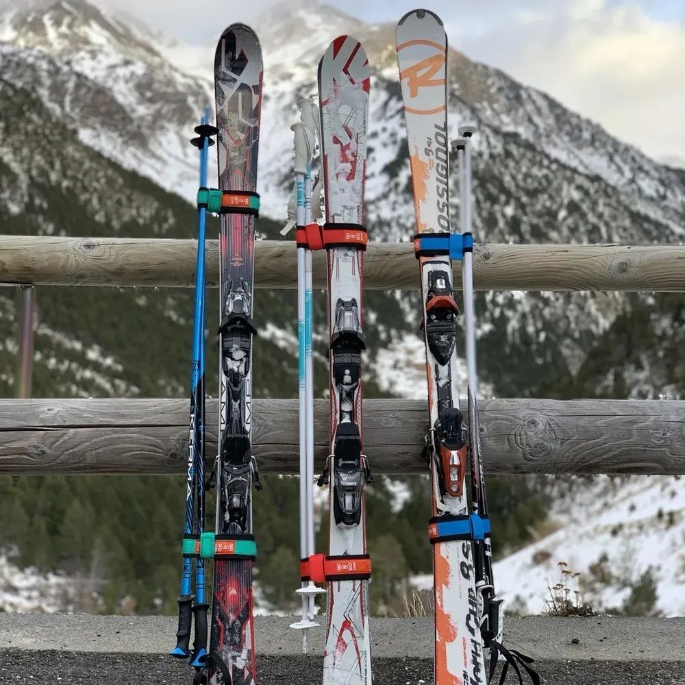 Ski n. Ski n go переноска. Переноска для лыж и палок Ski-n-go. Приспособление для переноски лыж и лыжных палок Ski-n-go Yellow 643vz-tl17_Blye. Лыжи водные алюминиевые.