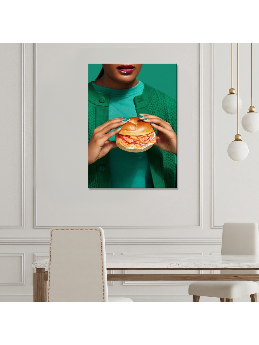 Картина на холсте с подрамником Бургер в руках 30х40 – купить в Москве,  цены в интернет-магазинах на Мегамаркет