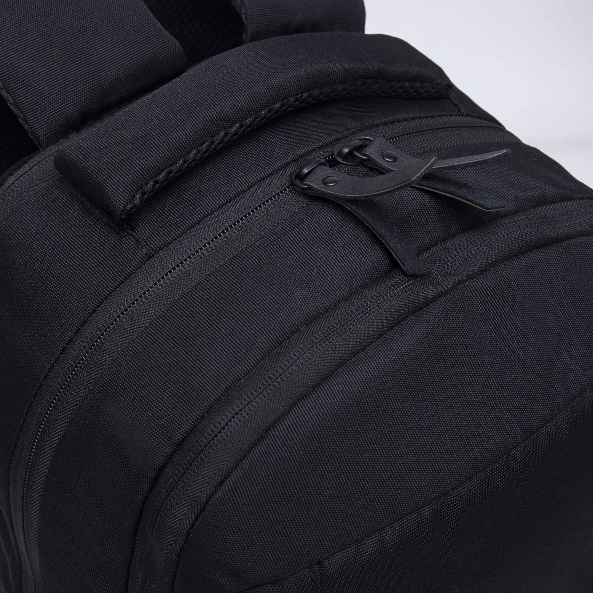 Рюкзак мужской Grizzly RQ-112 черный