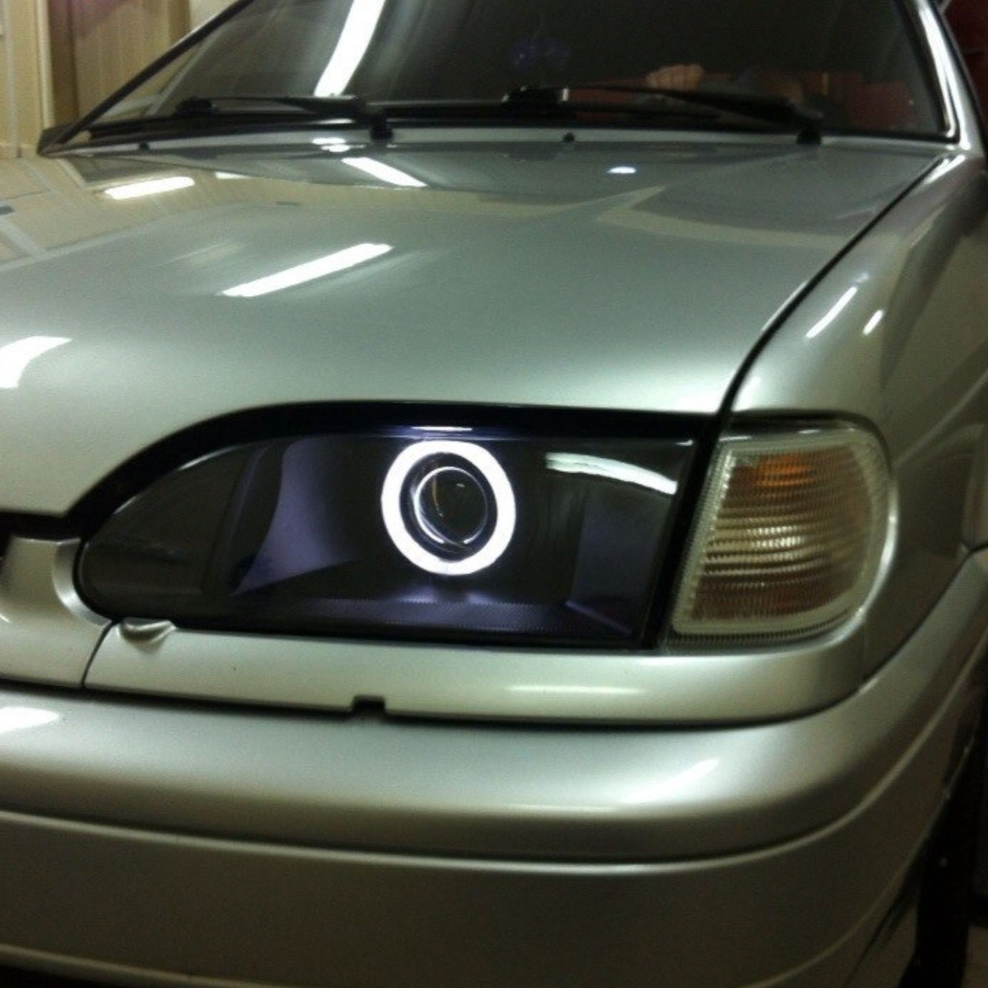 Линзы в фары ваз 2114. Какие фары поставить в ваз 2114. Линзы в фары ваз 2114. Оптика hella ваз 2115. Крепление фары ваз 2114.