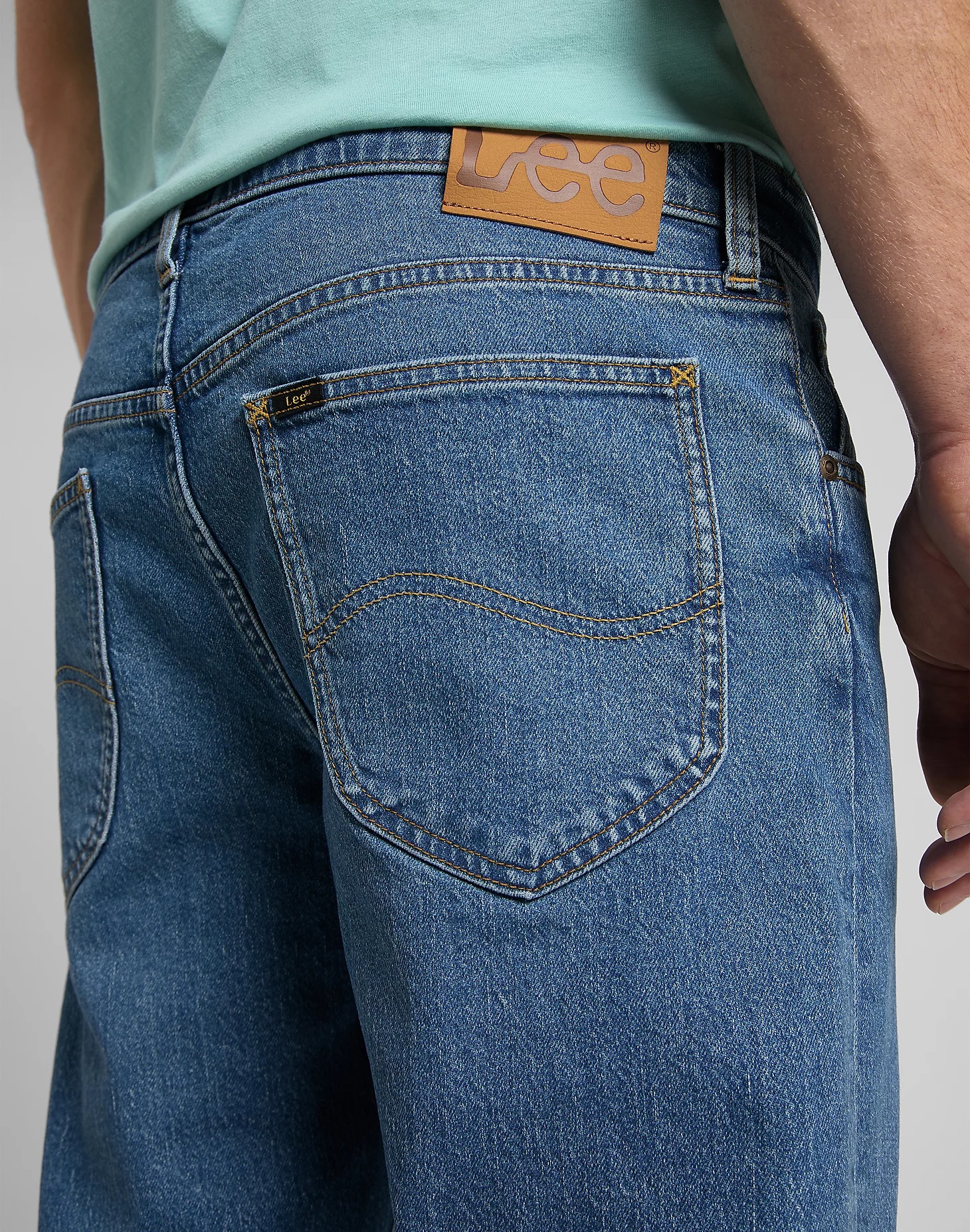 Lee daren zip. Lee daren на пуговицах. Lee daren zip fly. Синие джинсы lee. Lee daren button fly.