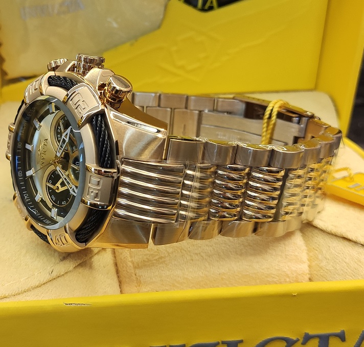 Invicta 25543 on sale