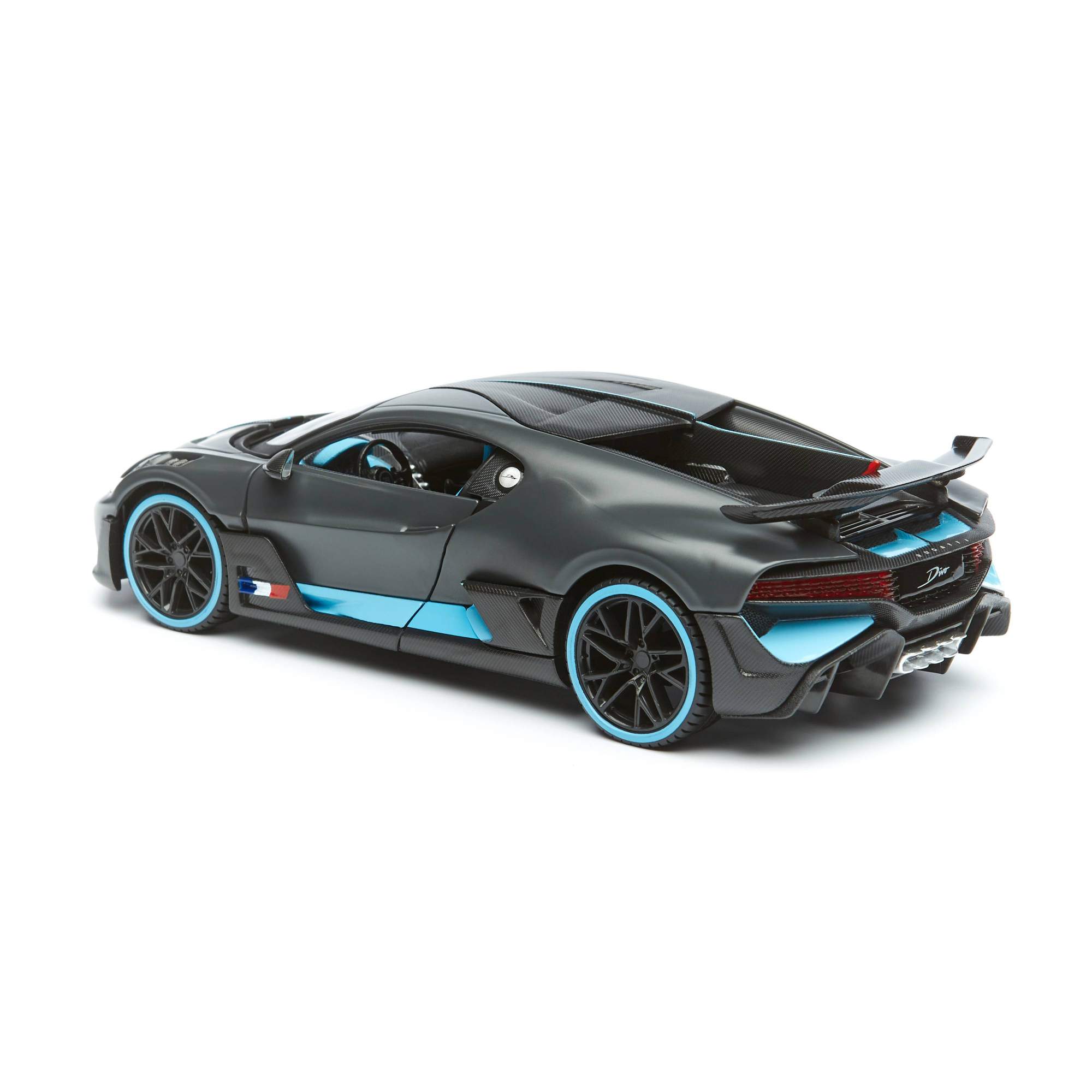 Купить машинка Maisto 1:24 SP B - Bugatti Divo Flat, темно-серый 31526,  цены на Мегамаркет