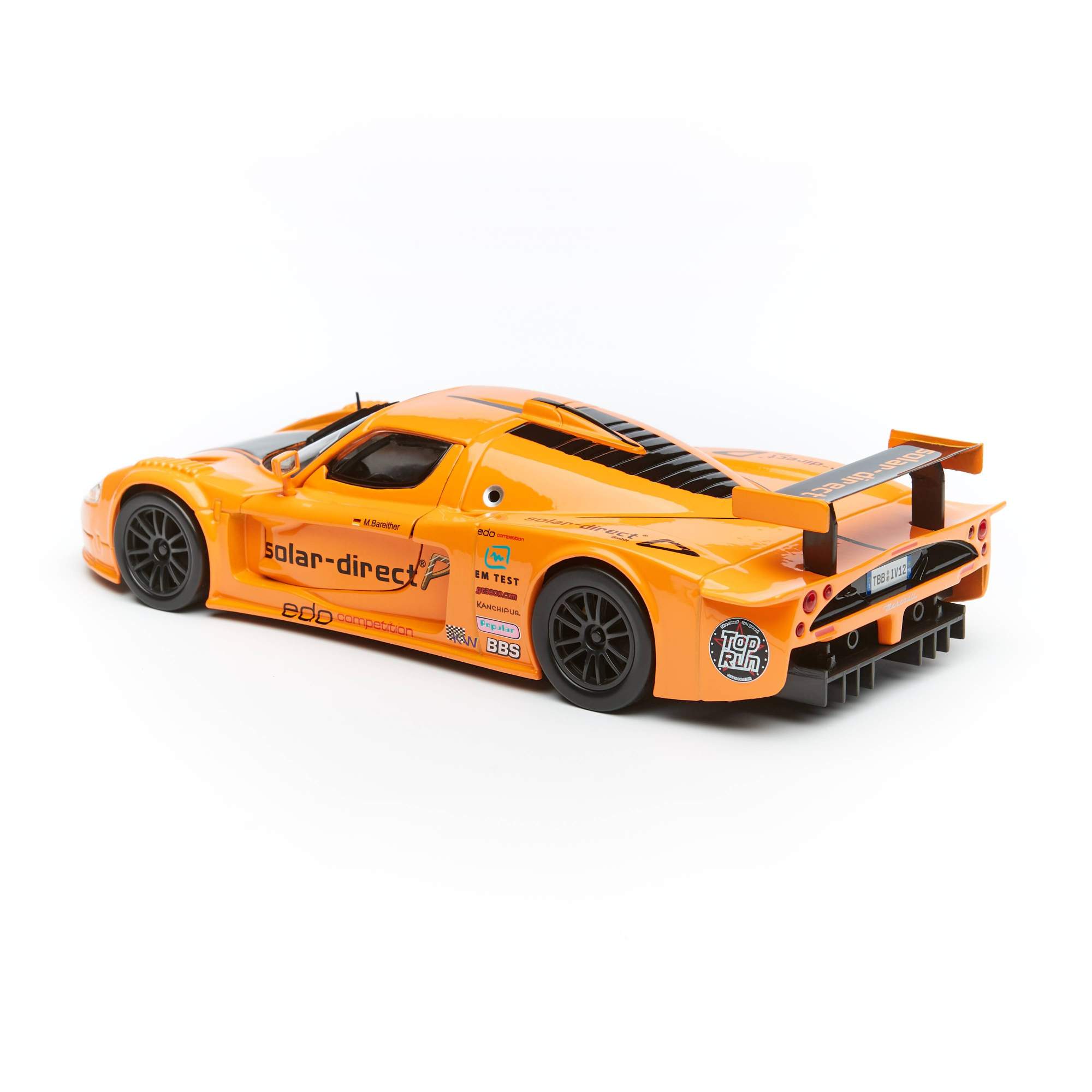 Купить коллекционнная машина BBURAGO BB 18-21078 1:24 MASERATI MC12 ORANGE,  цены на Мегамаркет