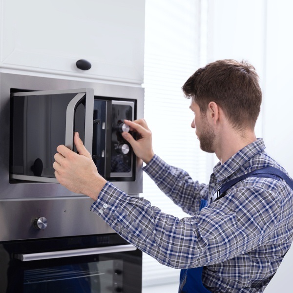 Установка встраиваемой микроволновой печи, купить в Москве, цены в ...