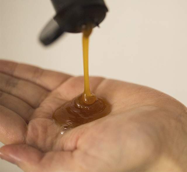 Шампунь для волос LUSH Fair Traded Honey/Правильный мед 300г