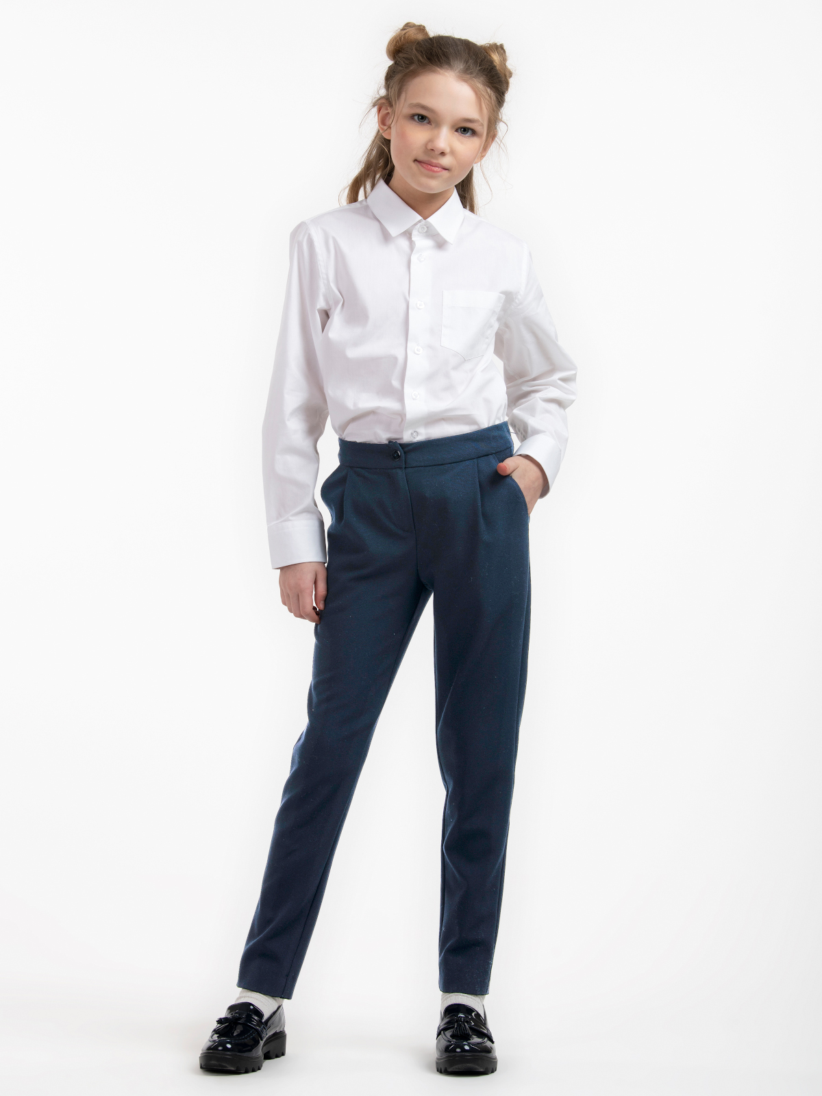 Классические брюки школьные для девочки. Классические брюки для девочек. Брюки для девочек в школу. Школьная форма для девочек брюки. Брюки школьные silver spoon.