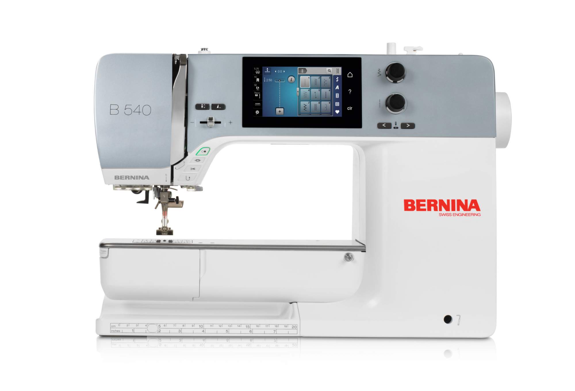 Швейно-вышивальная машина Bernina 540 + Вышивальный Блок белый – купить в  Москве, цены в интернет-магазинах на Мегамаркет