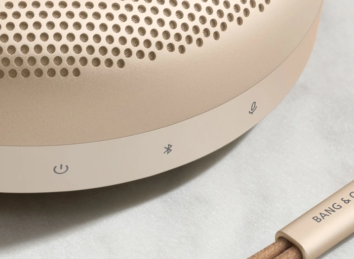 Портативная колонк Bang & Olufsen BeoSound A1 2nd Gen (Gold Tone