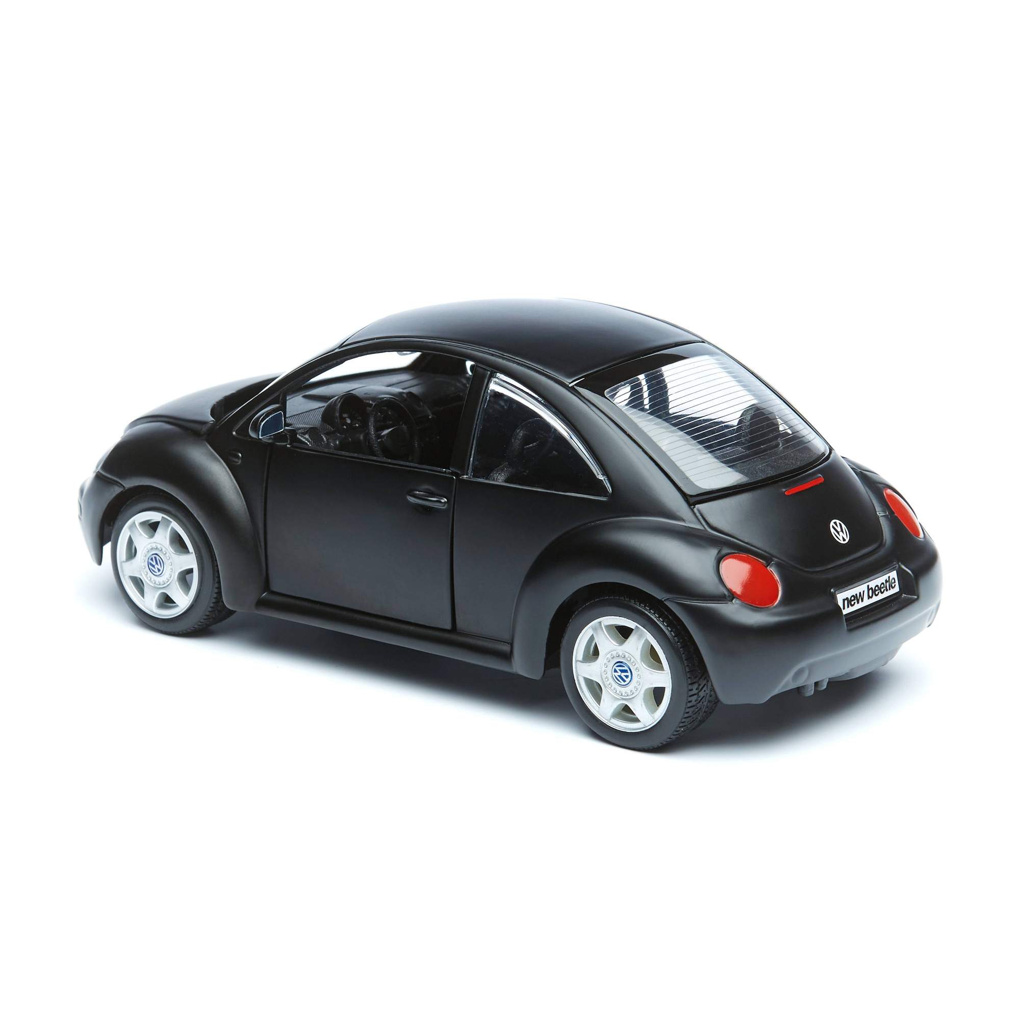 Купить модель машины Maisto Volkswagen New Beetle, 1:24, цены на Мегамаркет