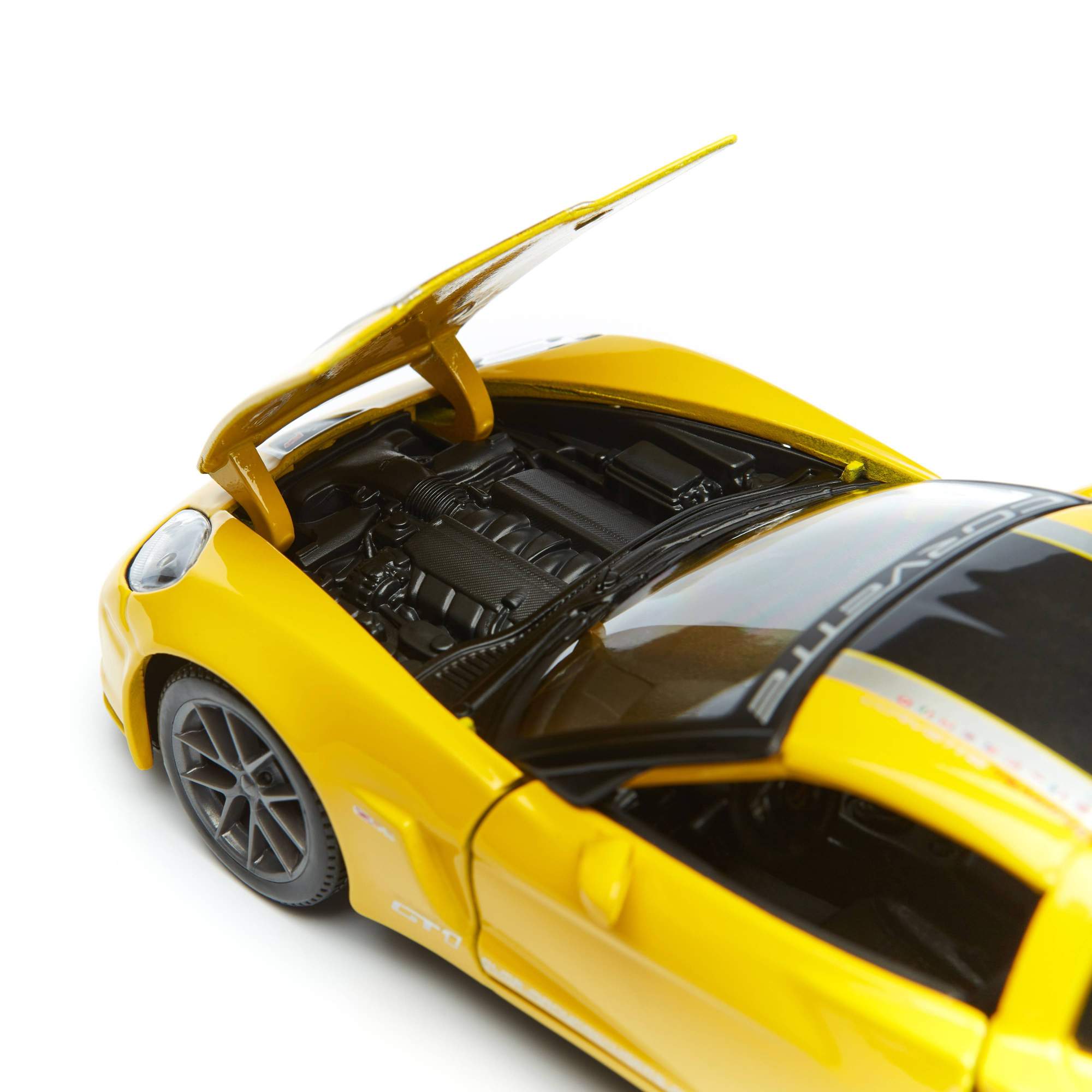 Купить модель машины Maisto Chevrolet Corvette Z06 GT1, 1:24, цены на  Мегамаркет