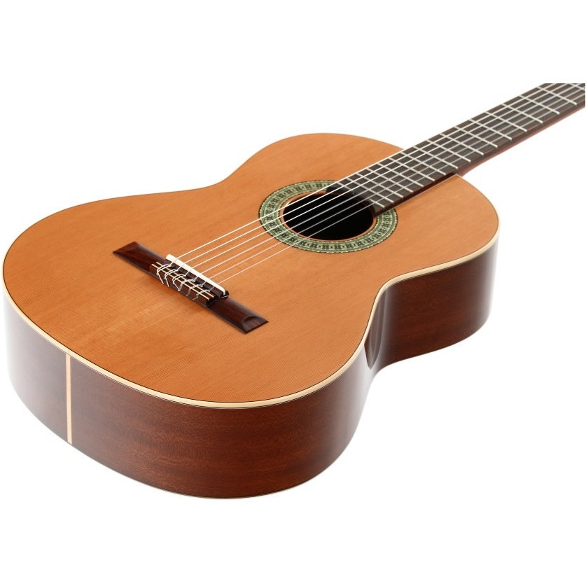 Гитара акустическая elitaro. Брюки женские. Классические брюки женские. Классика 7 8. Брюки 7/8.