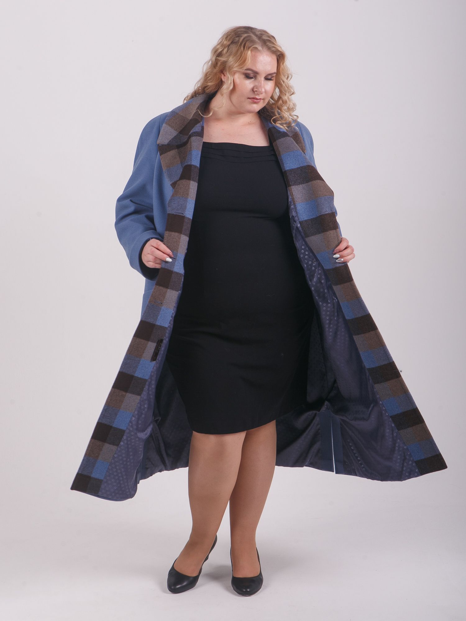 Пальто женское TreVery 80405-2 голубое 74 RU