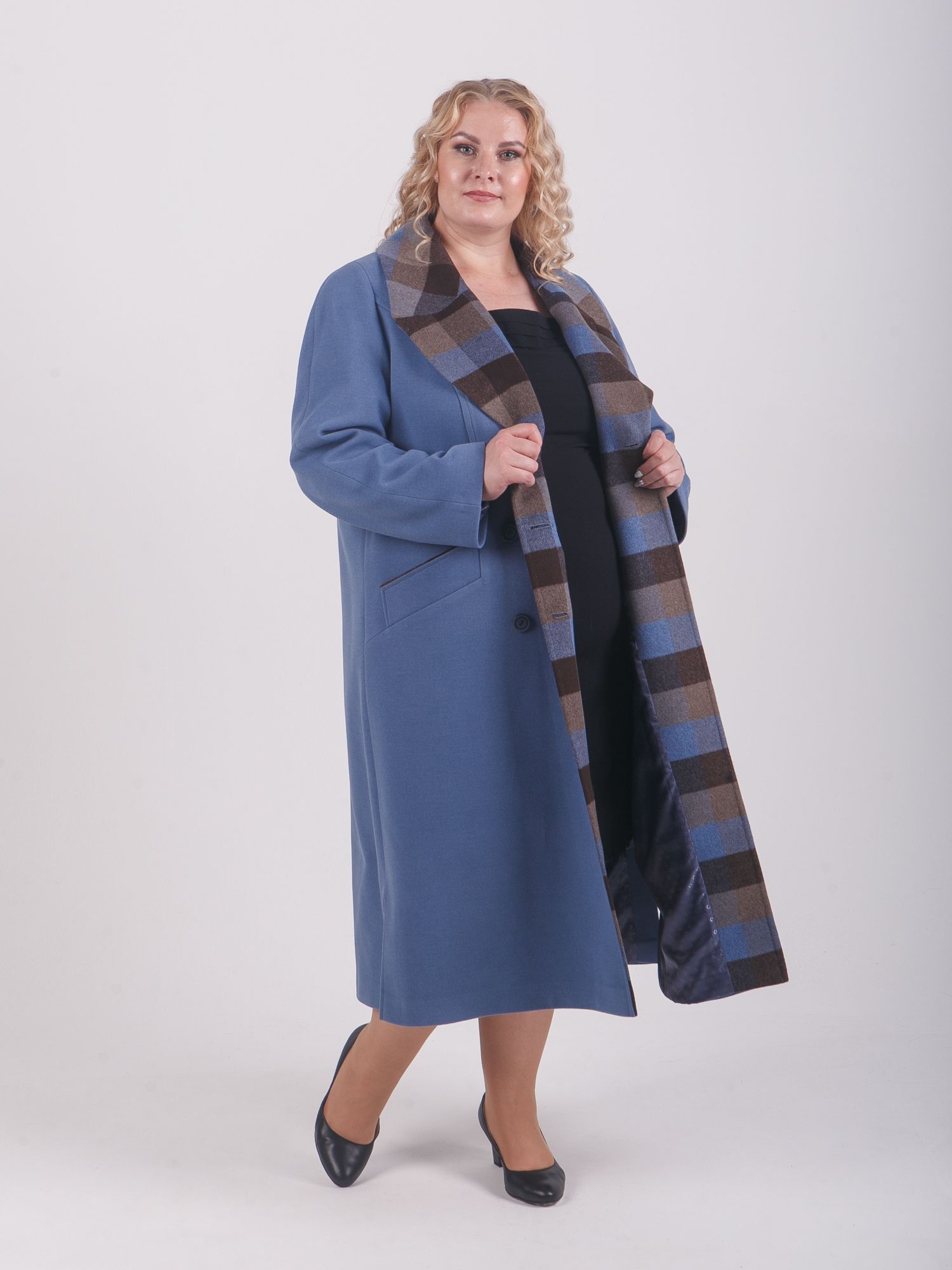 Пальто женское TreVery 80405-2 голубое 74 RU