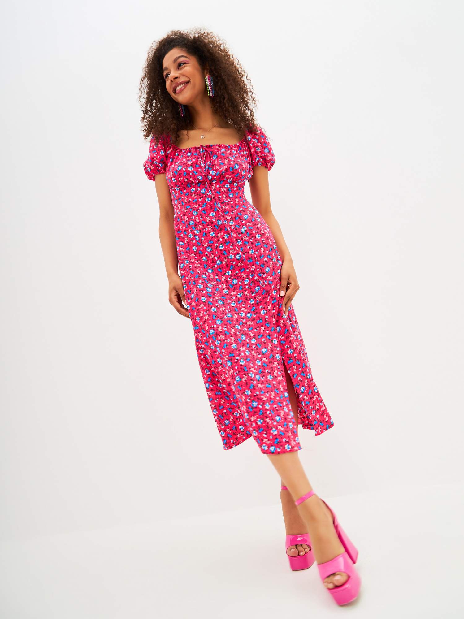 Платье женское Molecula с разрезом розовое M - купить в MOLECULA, цена на Мегамаркет