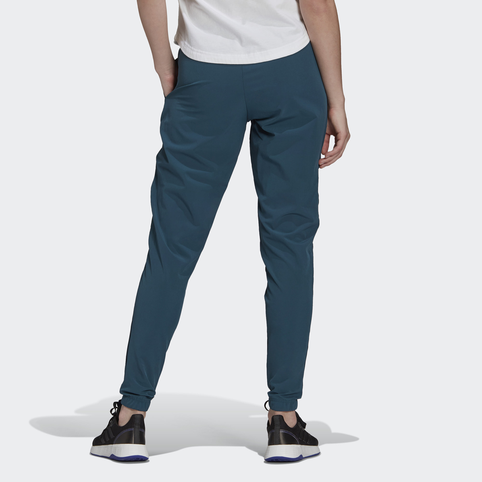 Спортивные брюки женские Adidas GL3950 синие S