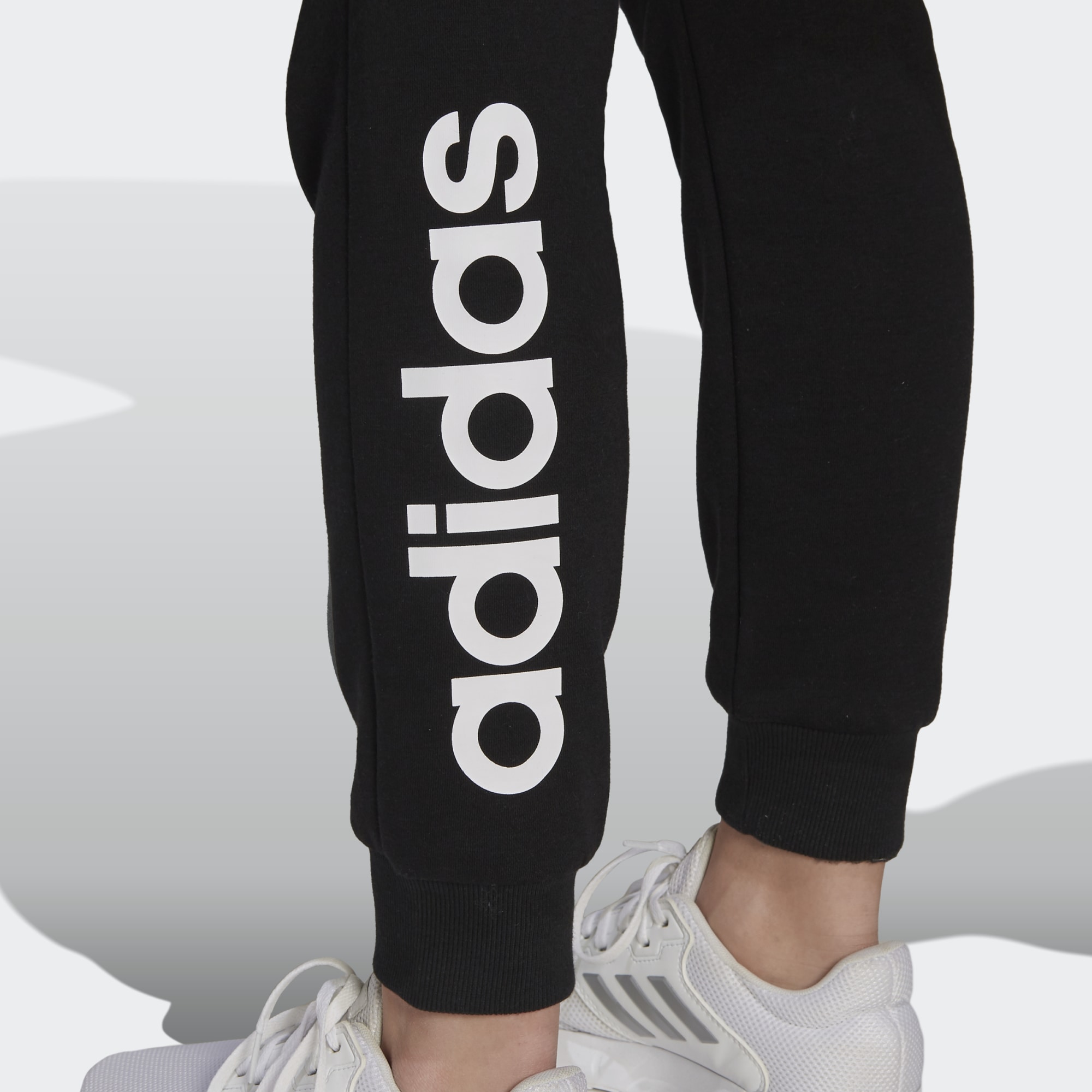 Спортивные брюки женские Adidas GM5547 черные L