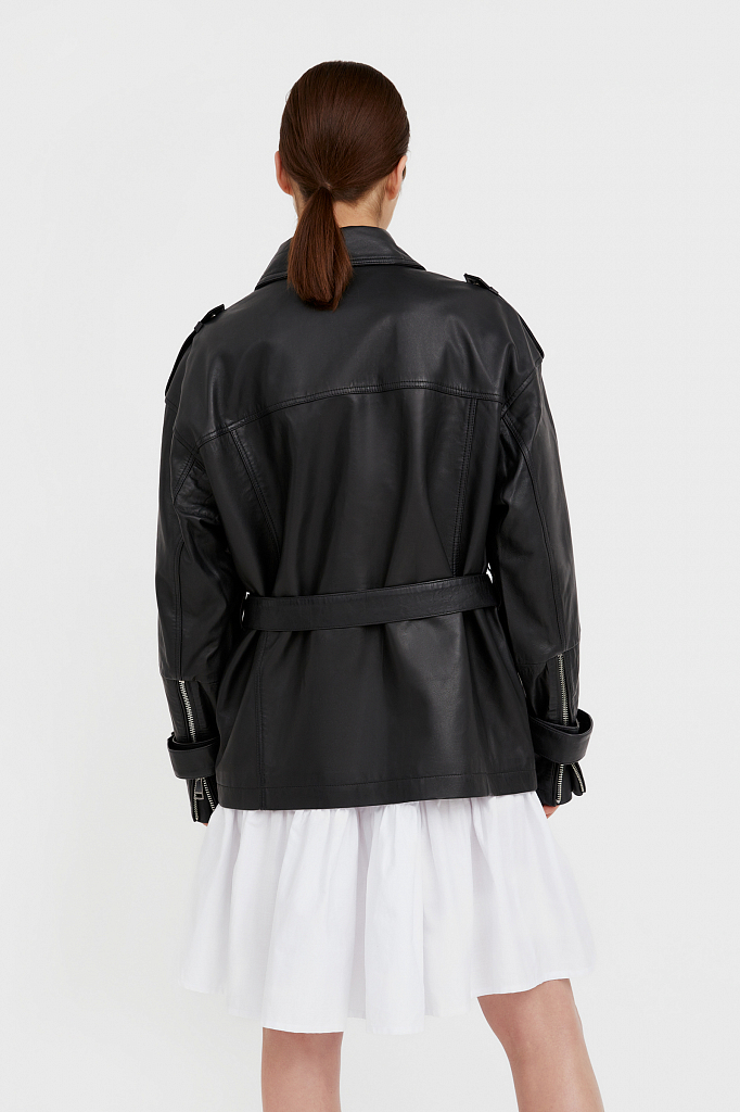 Кожаная куртка женская Finn Flare B21-11802 черная 50-52