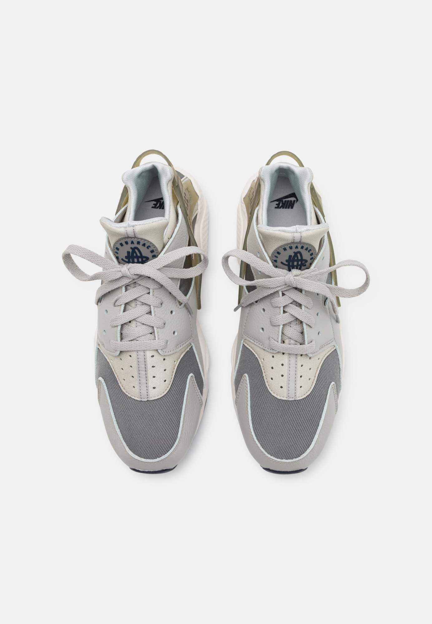 Nike hotsell huarache 42