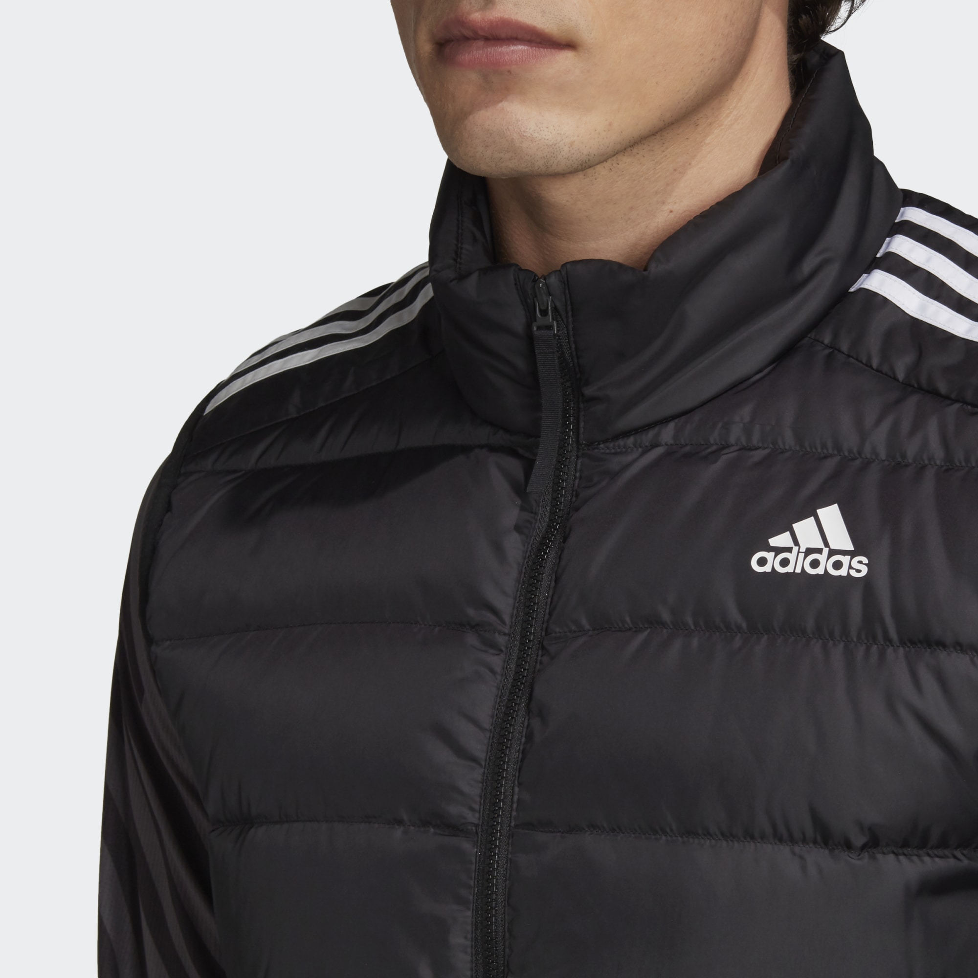 Утепленный жилет мужской Adidas GH4583 черный XL