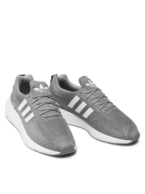 Swift Run 22 GZ3495 adidas 40 5 EU