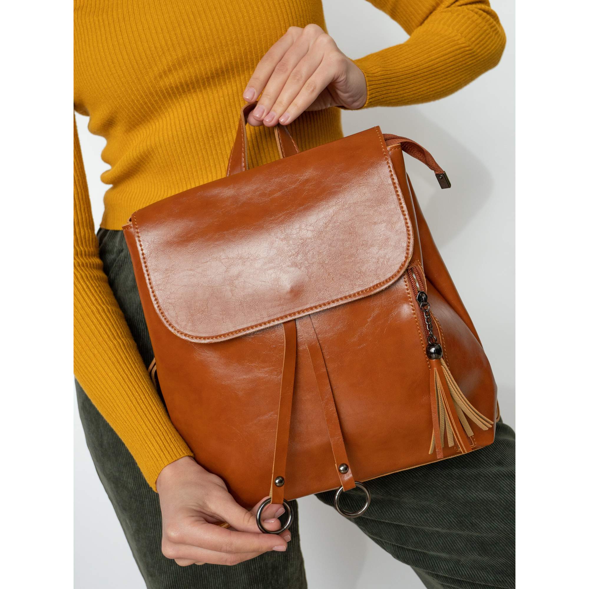 Сумка-рюкзак женская OrsOro ORW-0201 коричневая