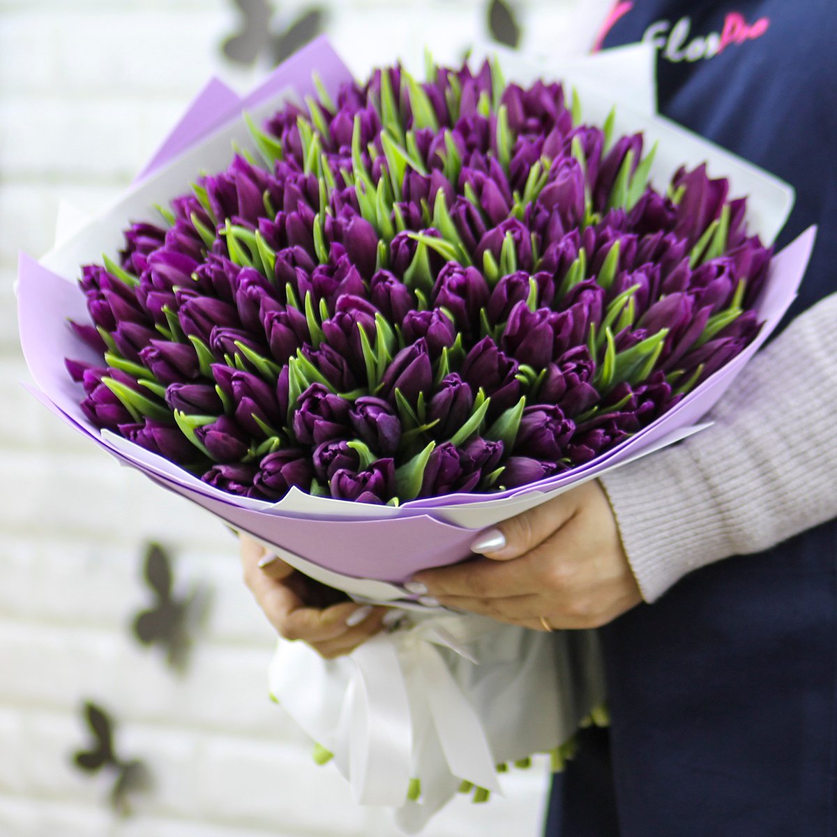 Букет FlorPro 101 фиолетовый тюльпан в упаковке