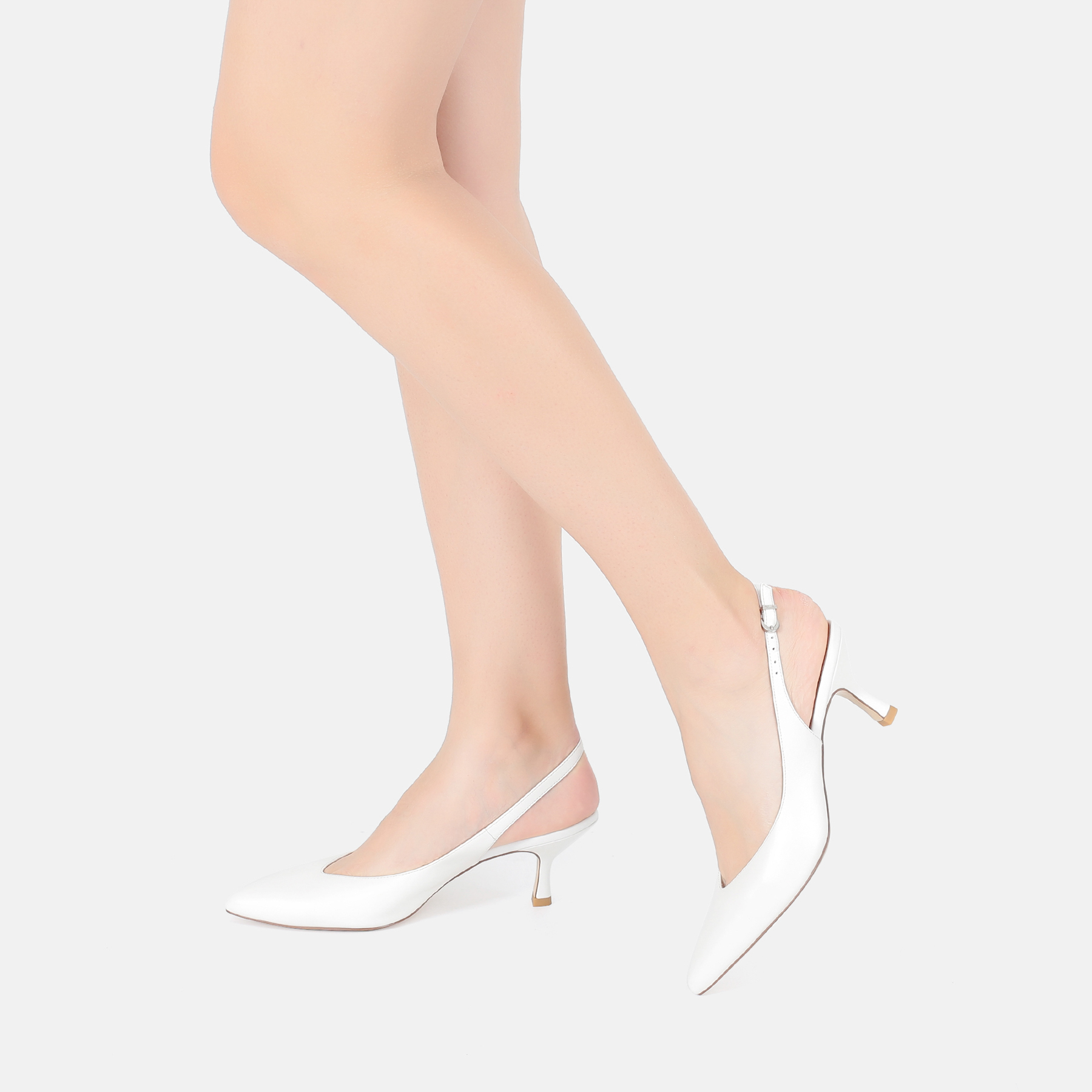 Туфли женские Ekonika EN6204-06-21L белые 39.5 RU