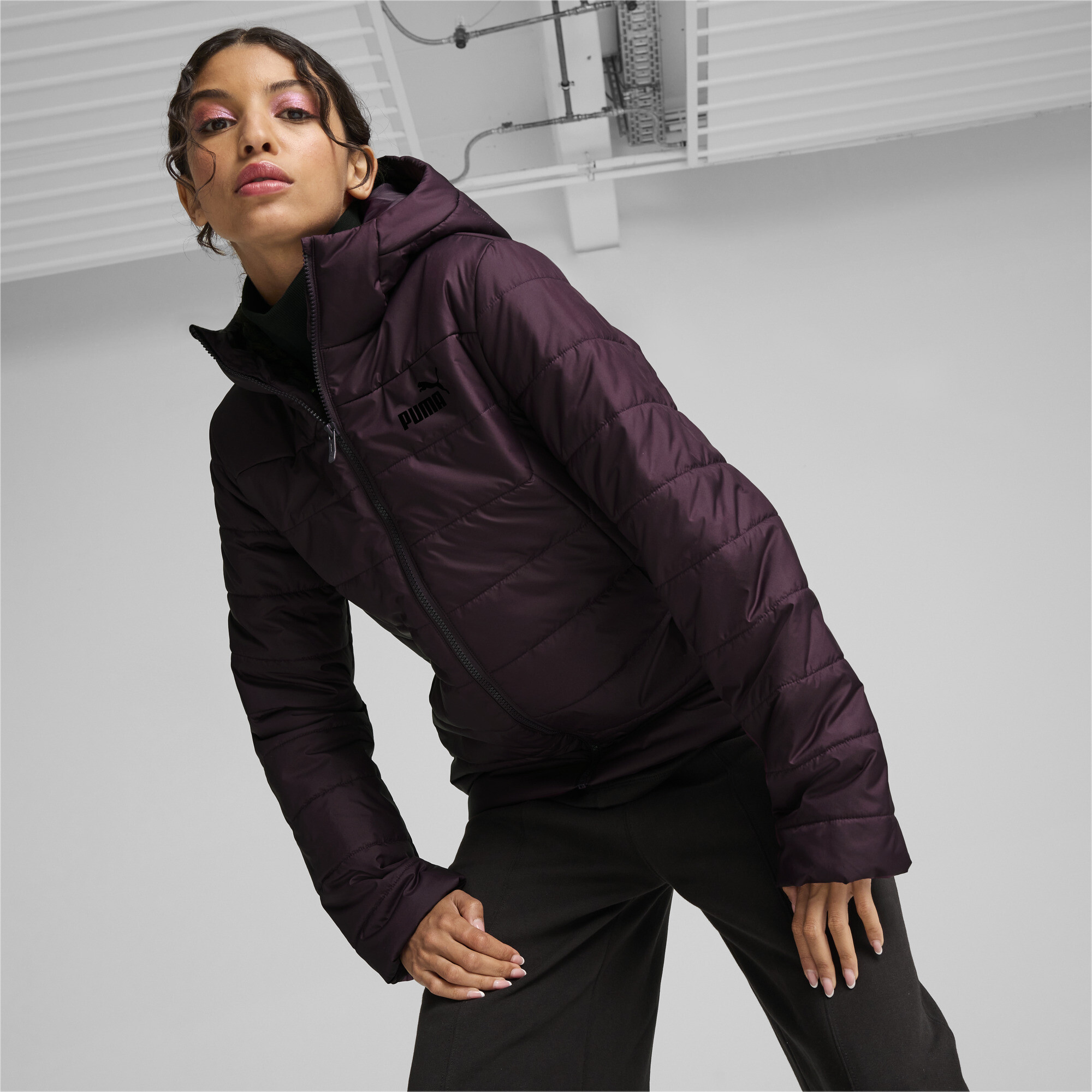 Куртка женская PUMA ESS Hooded Padded Jacket фиолетовая M - купить в Москве, цены на Мегамаркет | 100070609828