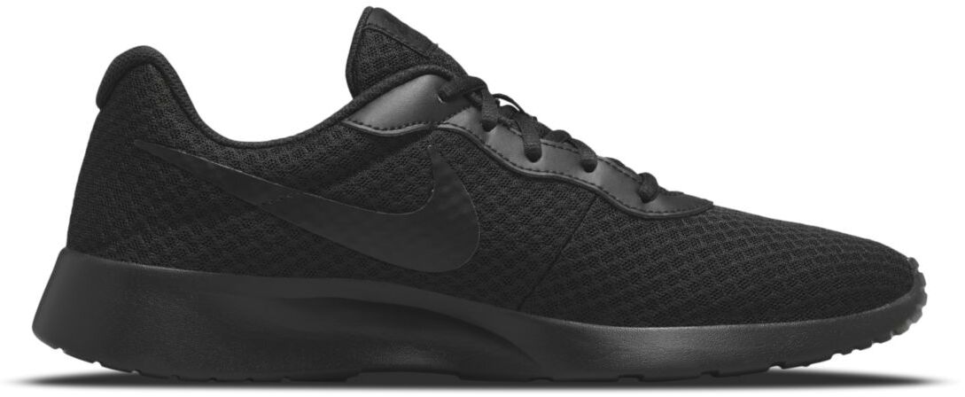 Nike black tanjun clearance sneakers