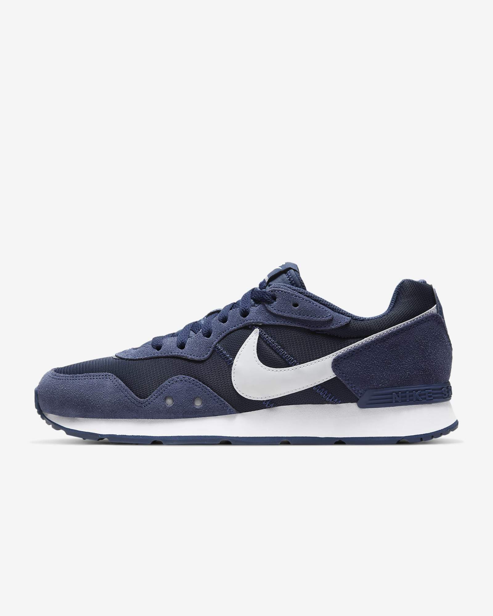 Кроссовки мужские Nike Venture Runner CK2944-400 синие 8.5 US - купить в Москве, цены на Мегамаркет | 100058879018